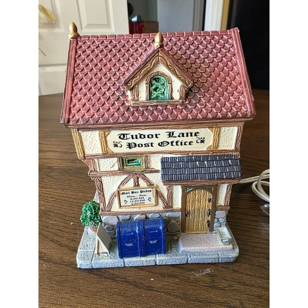 Lemax 2013 Tudor Lane Post Office Caddington Village #35519 Stamps Mail Box Rare